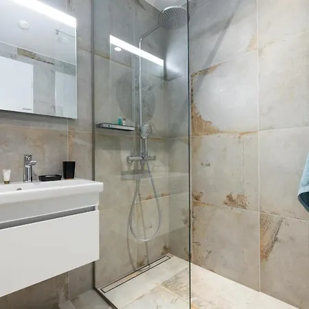 Hilltop - Noblessner District *