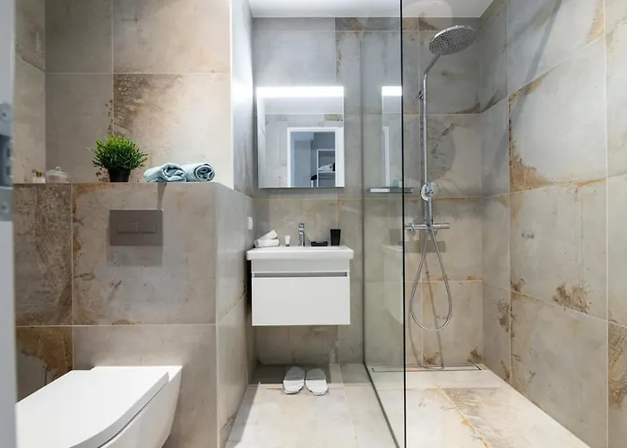 Hilltop - Noblessner District Apartment