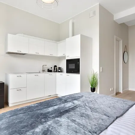 Hilltop - Noblessner District Apartment *