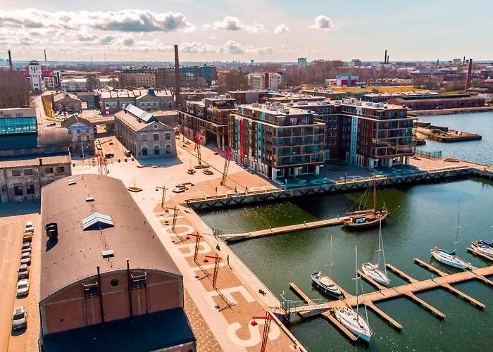 Hilltop - Noblessner District アパート *